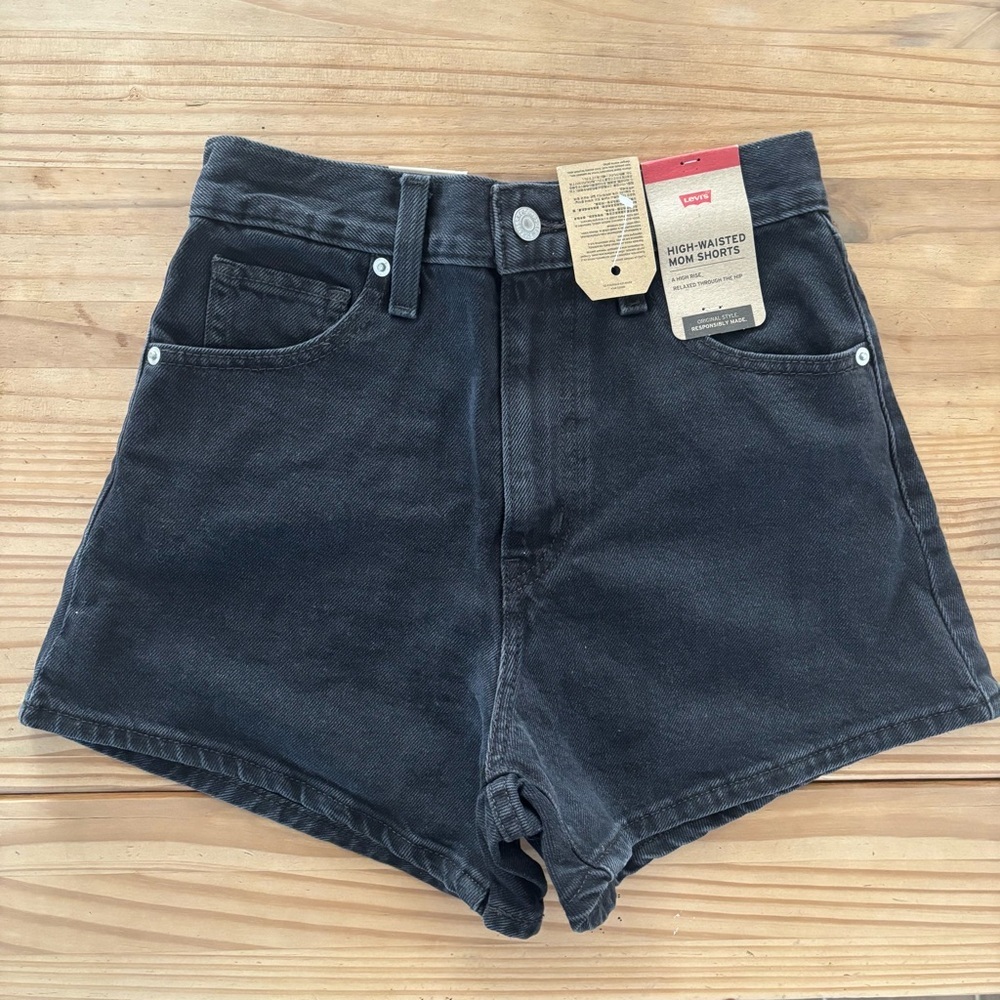 Levi's High Waisted Mom Shorts 25 Black Denim Retro High Rise Relaxed Fit
